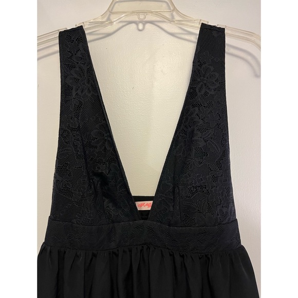 Kelly Love Black Mini Dress - Size Medium - Picture 2 of 5